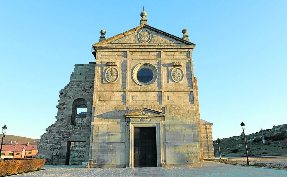 Navas del Marqués Un gran espacio cultural en plena naturaleza El